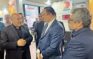 بازدید مسرور از غرفه منطقه آزاد ماکو بازدید مسرور از غرفه منطقه آزاد ماکو