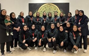 درخشش تیم بانوان پازارگاد در مسابقات شنای سومین دوره مسابقات ورزشی بانوان هلدینگ خلیج فارس درخشش تیم بانوان پازارگاد در مسابقات شنای سومین دوره مسابقات ورزشی بانوان هلدینگ خلیج فارس