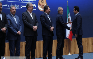 شرکت نفت سپاهان بهعنوان صادرکننده ممتاز ملی ۱۴۰۴ معرفی شد؛ تقدیر رئیسجمهور از عملکرد صادراتی گروه اهداف شرکت نفت سپاهان بهعنوان صادرکننده ممتاز ملی ۱۴۰۴ معرفی شد؛ تقدیر رئیسجمهور از عملکرد صادراتی گروه اهداف